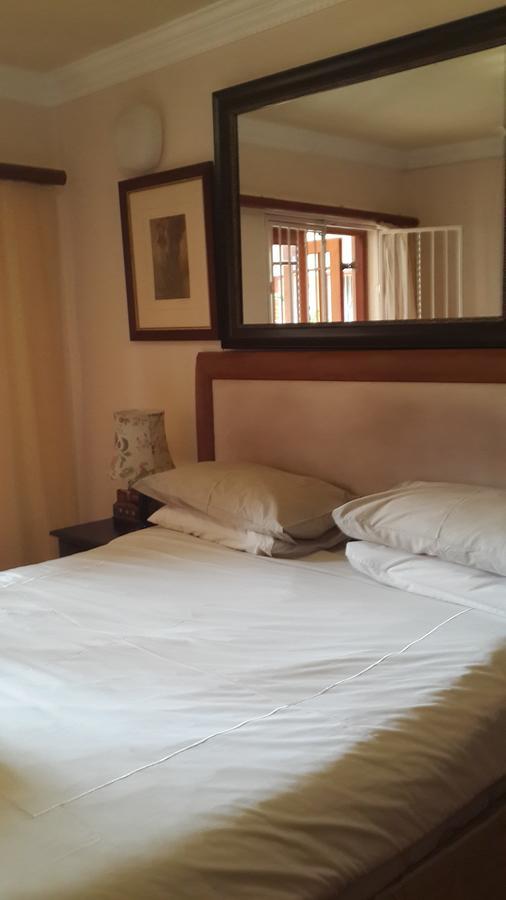 Meerhof Lodge Hartbeespoort Bagian luar foto