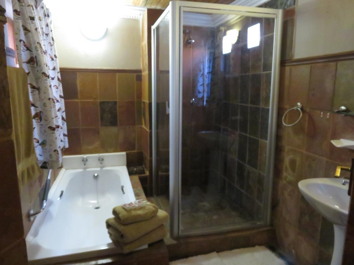 Meerhof Lodge Hartbeespoort Bagian luar foto