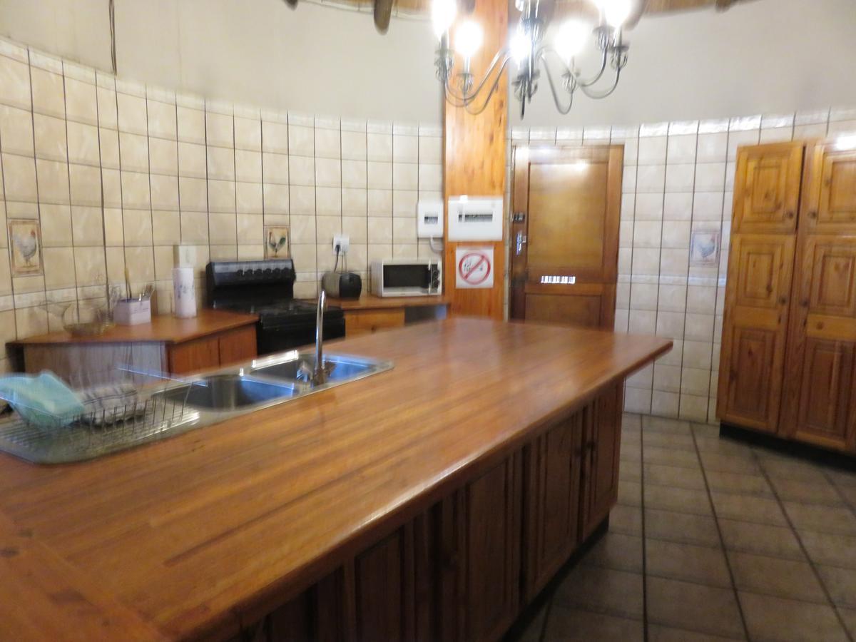 Meerhof Lodge Hartbeespoort Bagian luar foto