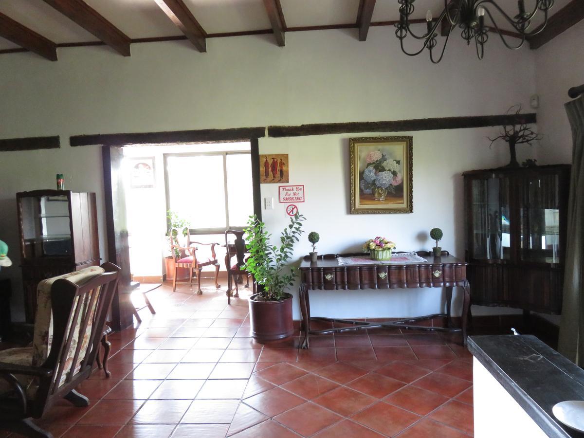 Meerhof Lodge Hartbeespoort Bagian luar foto