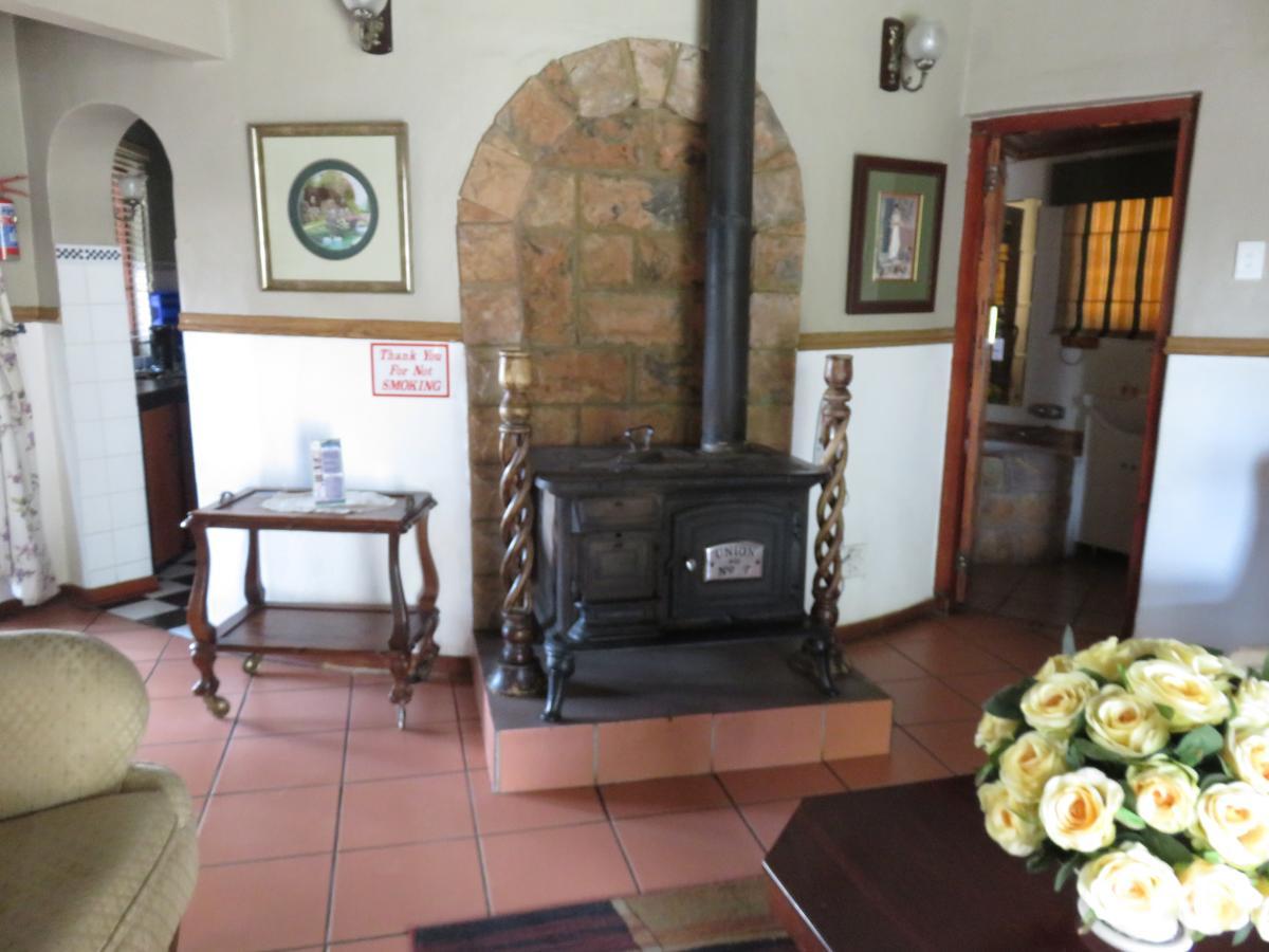 Meerhof Lodge Hartbeespoort Bagian luar foto