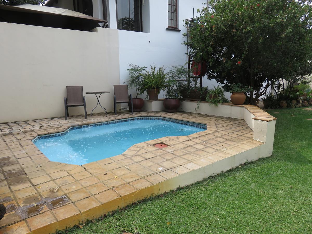Meerhof Lodge Hartbeespoort Bagian luar foto