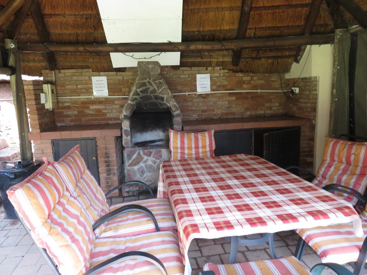 Meerhof Lodge Hartbeespoort Bagian luar foto
