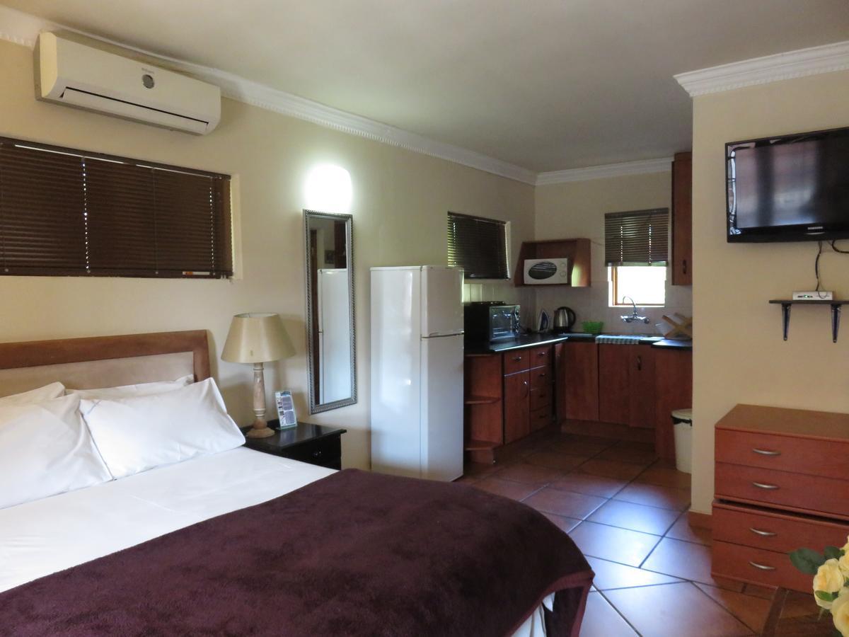 Meerhof Lodge Hartbeespoort Bagian luar foto