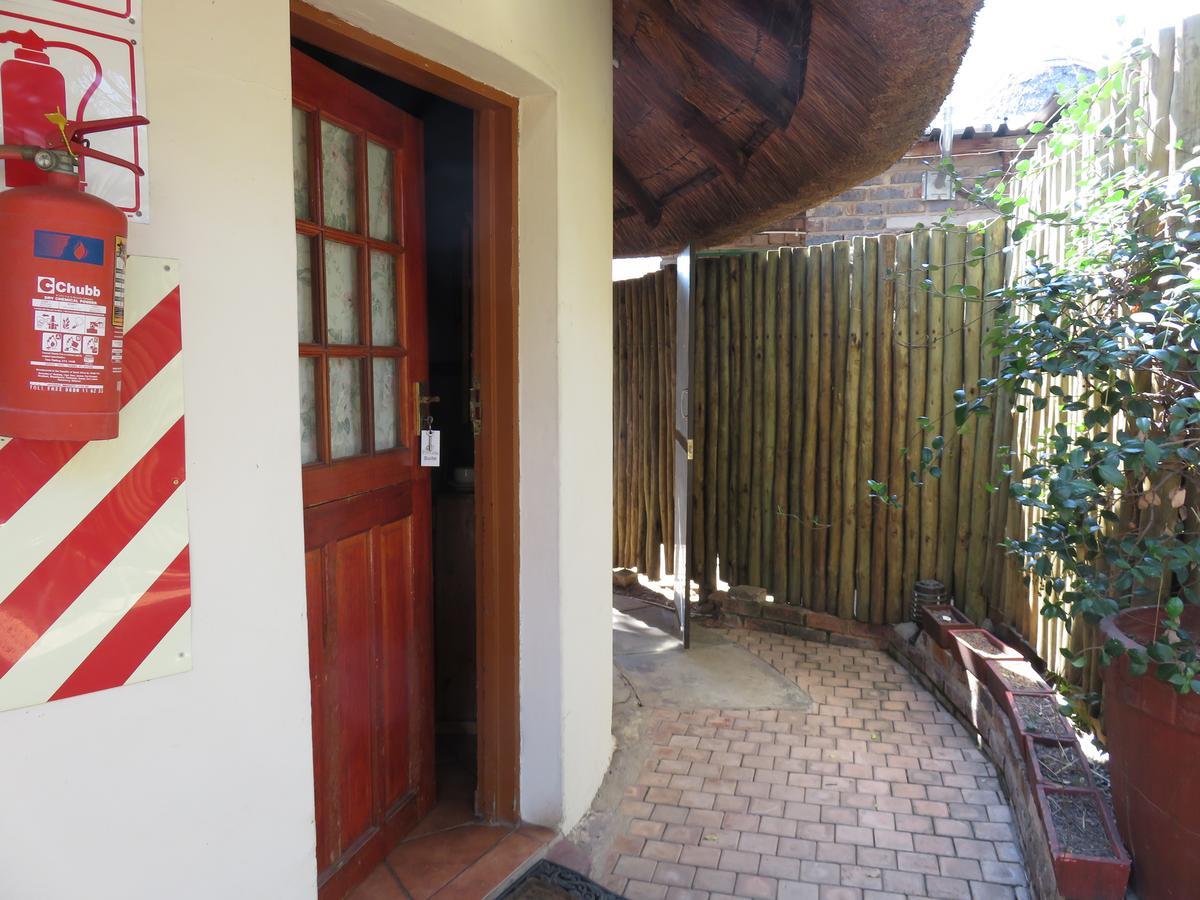 Meerhof Lodge Hartbeespoort Bagian luar foto